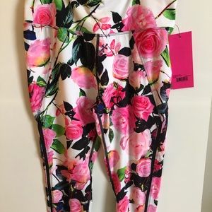 NWT Betsey Johnson Floral Leggings